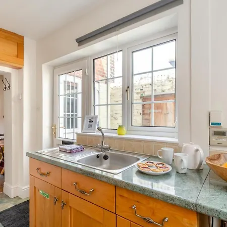 Дом отдыха 3 Bed In Oc-wa060 *