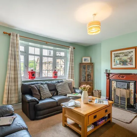 Дом отдыха 3 Bed In Oc-wa060 *